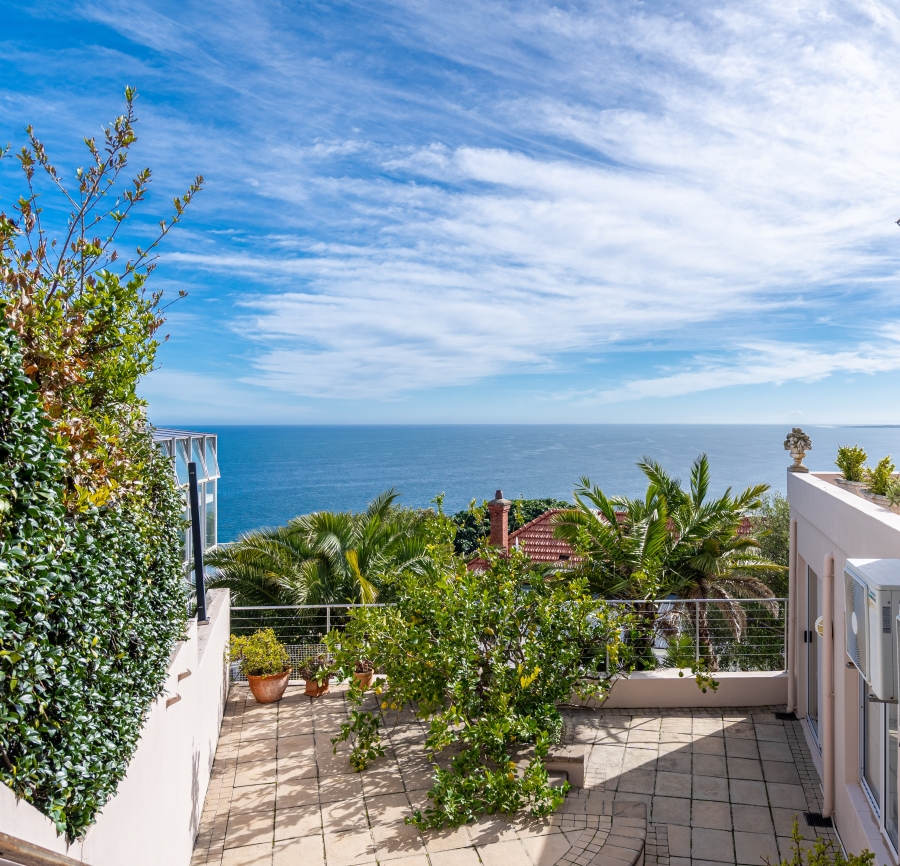To Let 2 Bedroom Property for Rent in Bantry Bay Western Cape